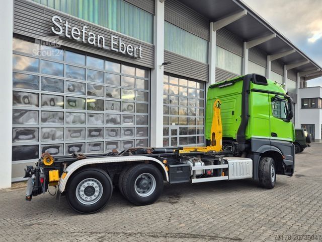 Контейнеровоз з гачком (рол-офф) MERCEDES-BENZ Arocs 2548 L 6x2/4 HAD Palfinger T20A AHK