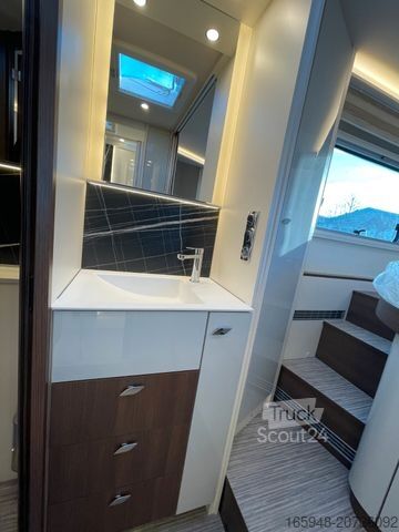 Integriertes Wohnmobil BÜRSTNER Elegance SLC I 920 G*Bestand*Automatik*Luxus**