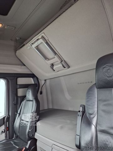 Стандартний тягач SCANIA S 580 A4x2NA V8 Highline ACC Navi Leder 2x Tank