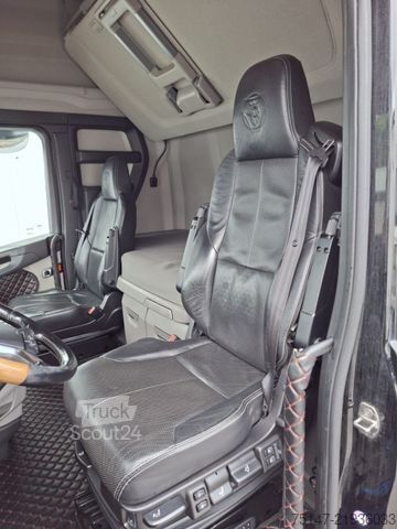 Стандартний тягач SCANIA S 580 A4x2NA V8 Highline ACC Navi Leder 2x Tank