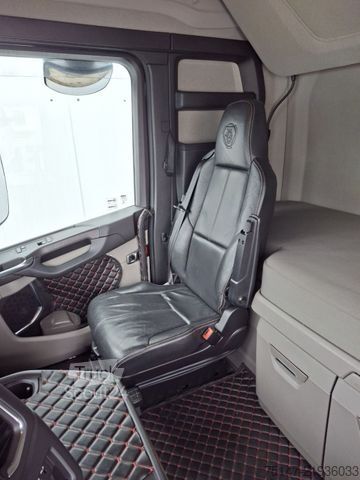 Стандартний тягач SCANIA S 580 A4x2NA V8 Highline ACC Navi Leder 2x Tank