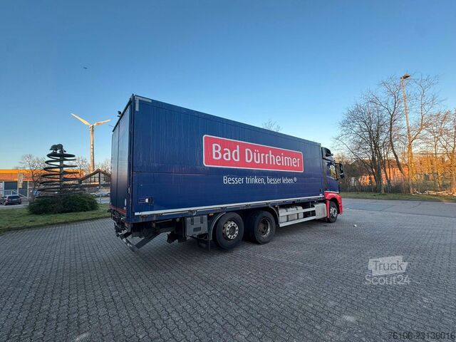Vrachtwagen met bakwagen MERCEDES-BENZ Actros 2545 6x2 Getränkewagen