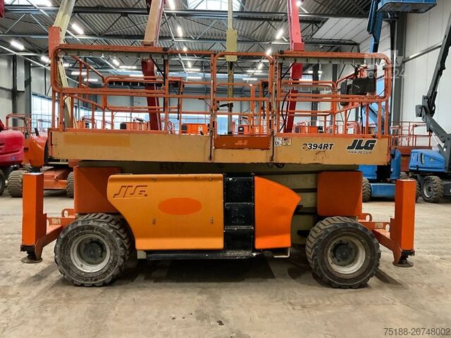 Elevador de tesoura JLG 3394 RT