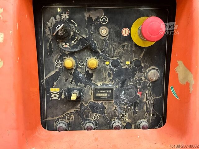 Elevador de tesoura JLG 3394 RT