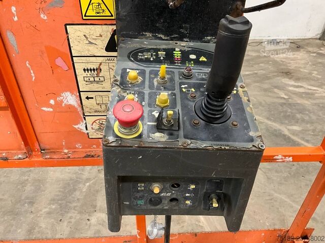 Elevador de tesoura JLG 3394 RT