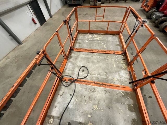 Elevador de tesoura JLG 3394 RT