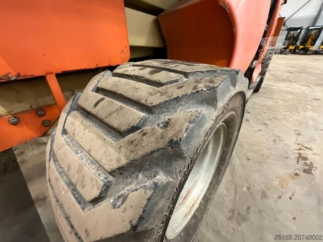 Elevador de tesoura JLG 3394 RT