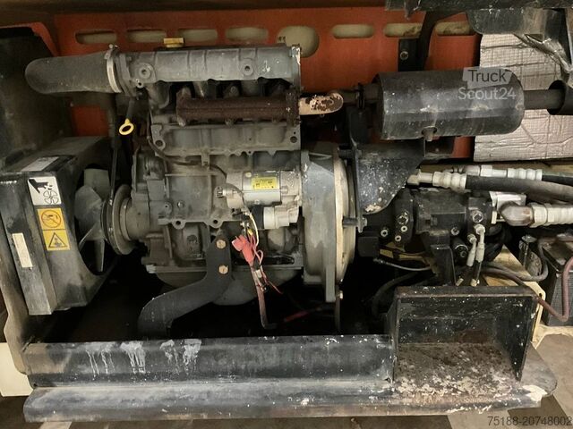 Elevador de tesoura JLG 3394 RT