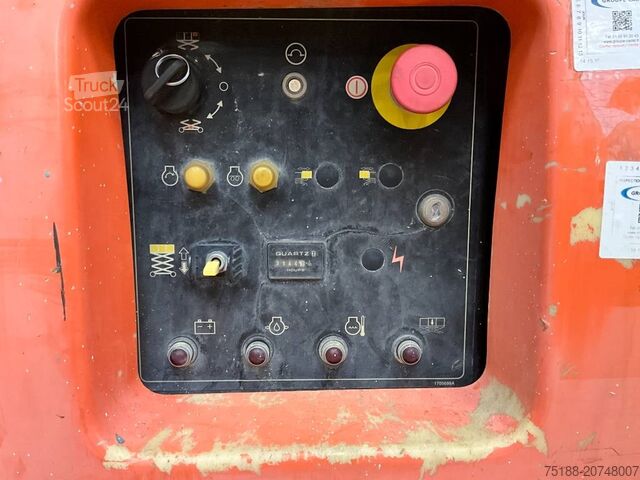 Elevador de tesoura JLG 3394 RT