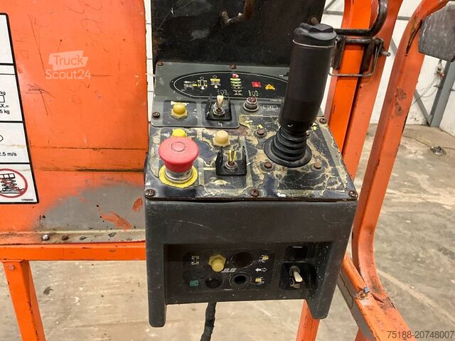 Elevador de tesoura JLG 3394 RT