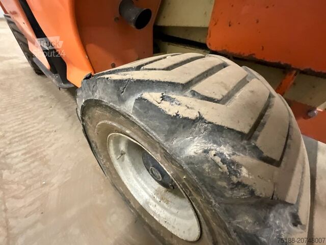 Elevador de tesoura JLG 3394 RT