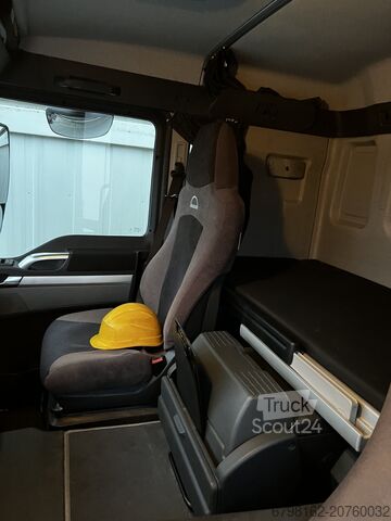 Ciężarówka z platformą (otwarta) MAN TGS 18.440