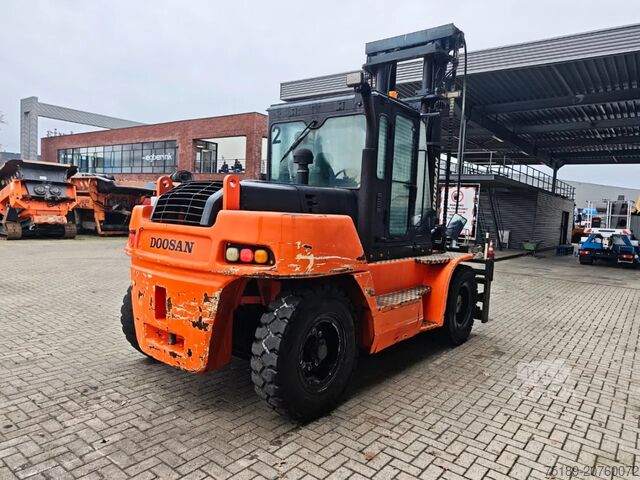Empilhador Doosan D1105-5