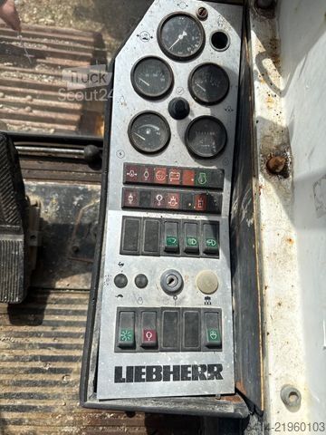 Rupsgraver LIEBHERR R 932 / HD/SL