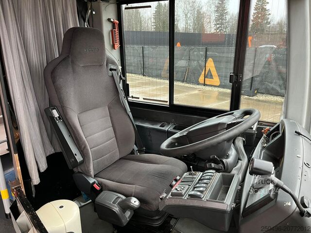 Şehir otobüsü Volvo B12B 8500 6x2*4 EURO 5 / AC / AUXILIARY HEATING