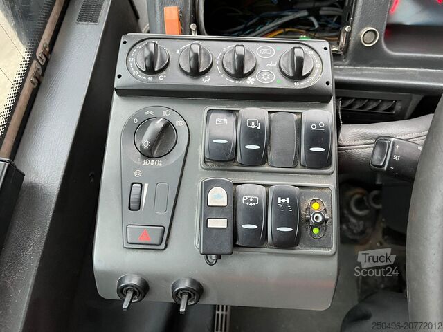 Şehir otobüsü Volvo B12B 8500 6x2*4 EURO 5 / AC / AUXILIARY HEATING