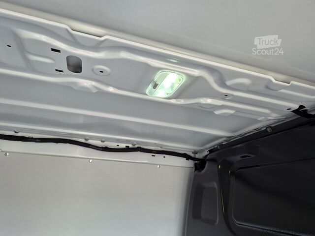 Панелен ван Fiat Scudo L2 120 PS AHK Klima R-Kamera Carplay Innenausbau
