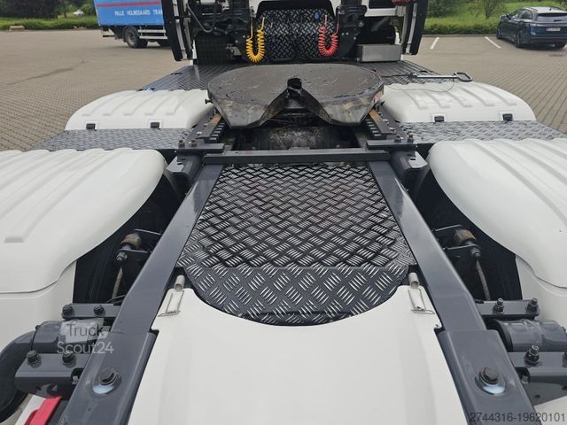 Стандартный седельный тягач SCANIA R540 6x2