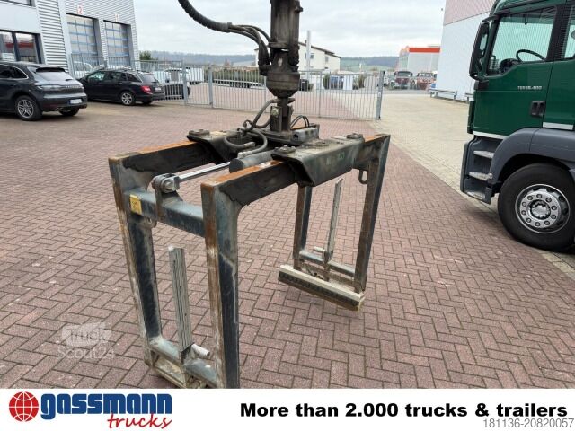 Gru montata su autocarro Kinshofer 332-V-1100 Palettenzange