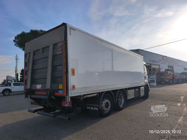 Kastes kravas automašīna MAN 26.360 TGS