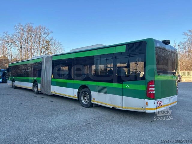 Autocarro articulado Mercedes-Benz O 530