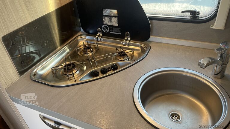 Caravane/camping-car Fiat Weinsberg Carabus 600 K | 4 Posti Letto | Completamente Attrezzato