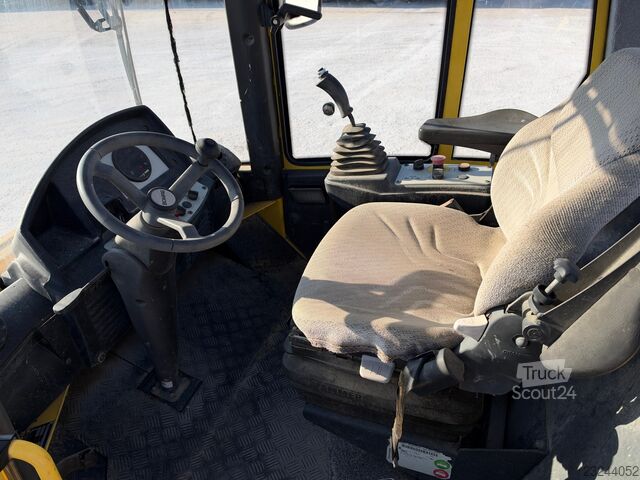 Egyhengerdob henger BOMAG BW 177 D-4