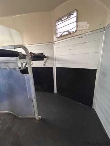 Paardentransportaanhanger HUMBAUR Xanthos 2 Pferdeanhänger 2,4t Vollalu