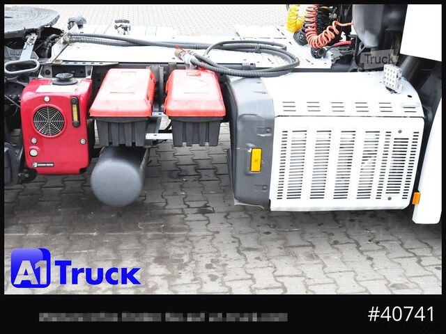 Hazardous materials truck MERCEDES-BENZ 1846BL GGVS ADR Hydraulik Ölkühler