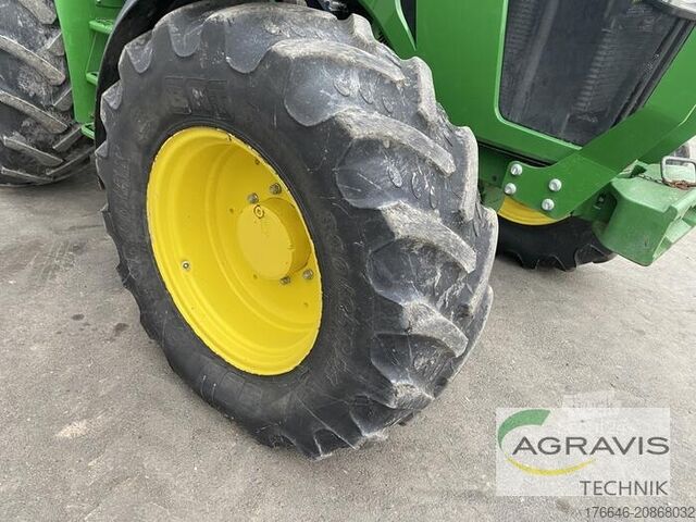 Tractor John Deere 5100 R