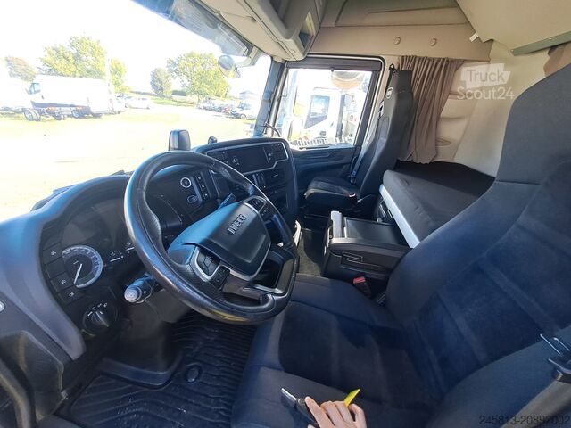 Tracteur routier standard Iveco SWAY 510