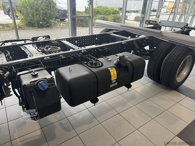 Truck chassis Fuso CANTER 6C18 4X4 Fahrgestell