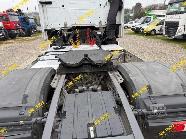 Standardowy ciągnik siodłowy Mercedes-Benz Actros 1846 FULL-SPOILER Automatik EU6