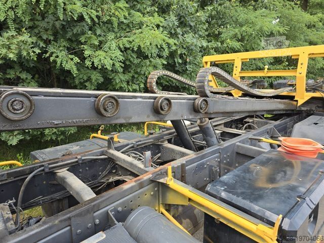 Abschleppwagen SCANIA mit  Schiebeplateau Fiault + 2x Seilwinde