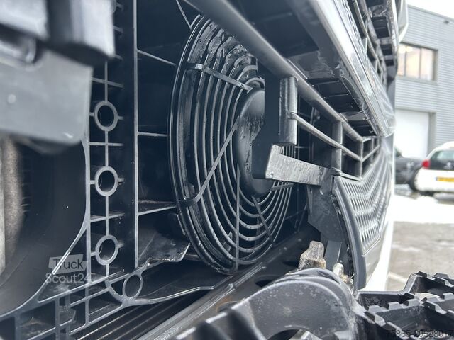 Standard-SZM Mercedes-Benz Actros 1842 StreamSpace / 509 dkm / Stand Klima...