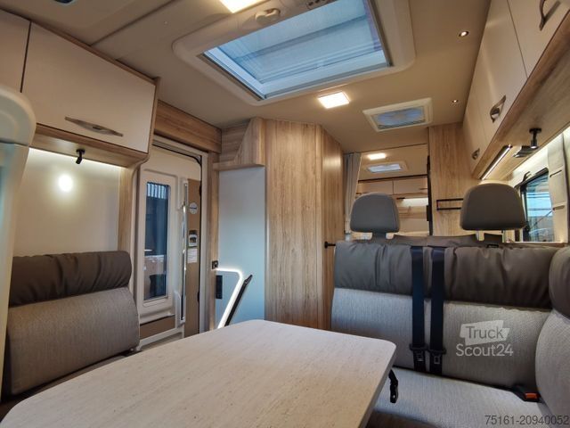 Pusiau integruotas kemperis EURAMOBIL PROFILA T 696 EB /-2025-/ S-PAKET / EINZELBETTEN