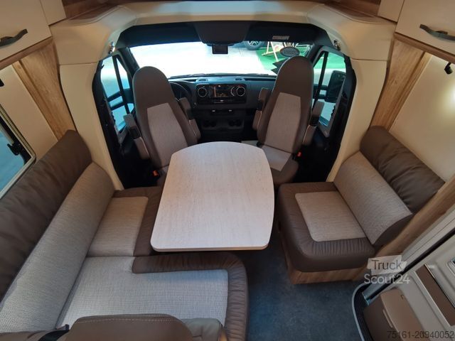 Pusiau integruotas kemperis EURAMOBIL PROFILA T 696 EB /-2025-/ S-PAKET / EINZELBETTEN