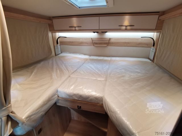 Pusiau integruotas kemperis EURAMOBIL PROFILA T 696 EB /-2025-/ S-PAKET / EINZELBETTEN