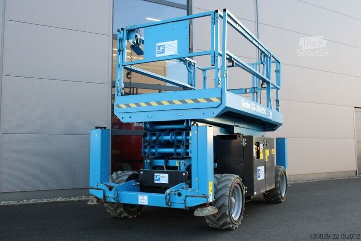 Darbo platforma Genie GS 2669 DC