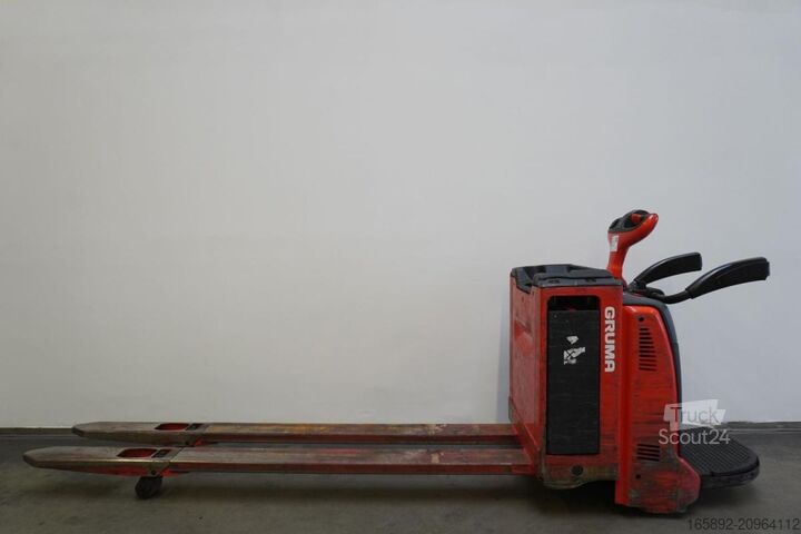 Elektrische meelooppallettruck met sta-platform Linde T 20 AP 131