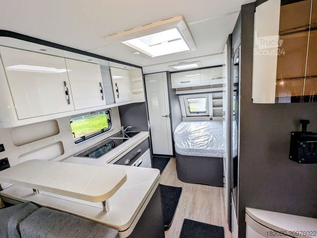 Caravan HOBBY Excellent 560 CFe FUßBODENERWÄRMUNG, AUFLASTUNG