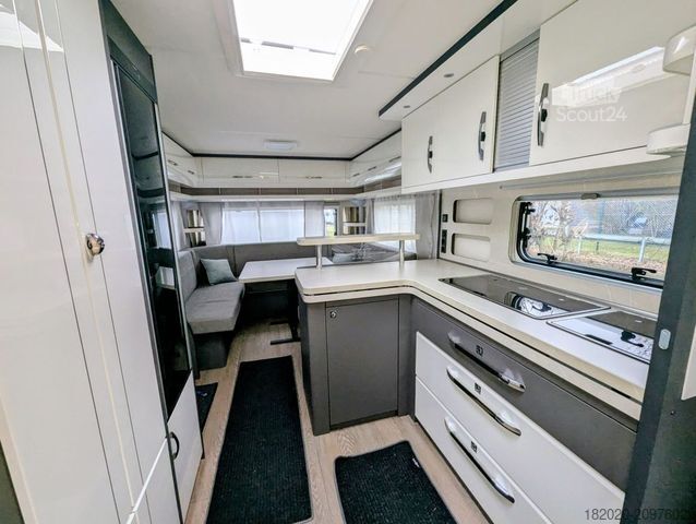 Caravan HOBBY Excellent 560 CFe FUßBODENERWÄRMUNG, AUFLASTUNG