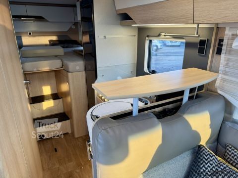 Półzintegrowany kamper Hymer/Eriba B-Klasse MC T 600 WhiteLine