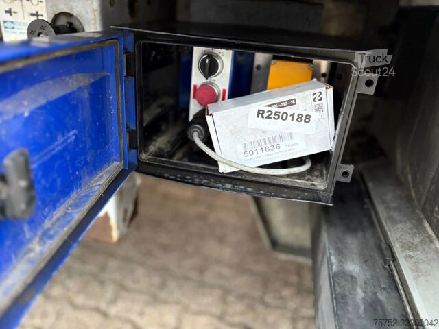 Подвижен под Kraker K-Force 92m3 10MM Cargo Floor Liftas
