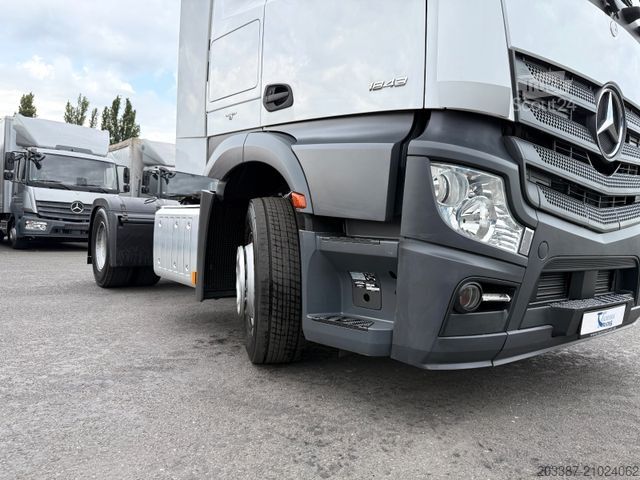 Standaard trekker MERCEDES-BENZ Actros 1843 / Retarder / L StreamSpace