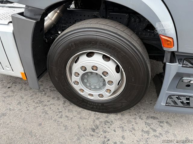 Standaard trekker MERCEDES-BENZ Actros 1843 / Retarder / L StreamSpace