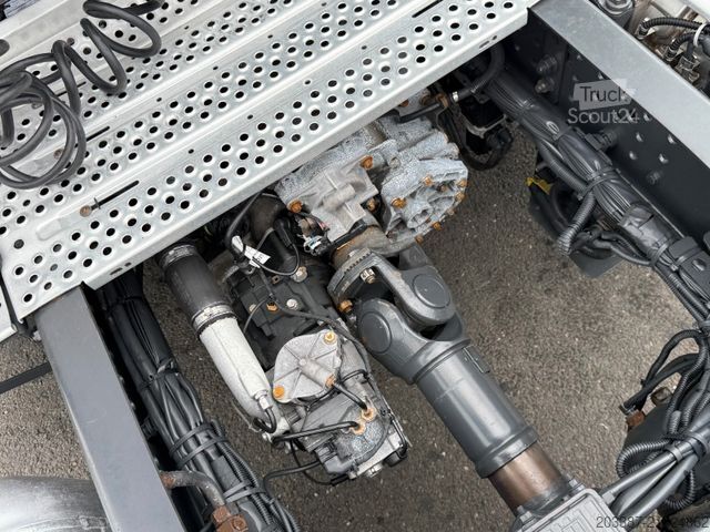 Standaard trekker MERCEDES-BENZ Actros 1843 / Retarder / L StreamSpace