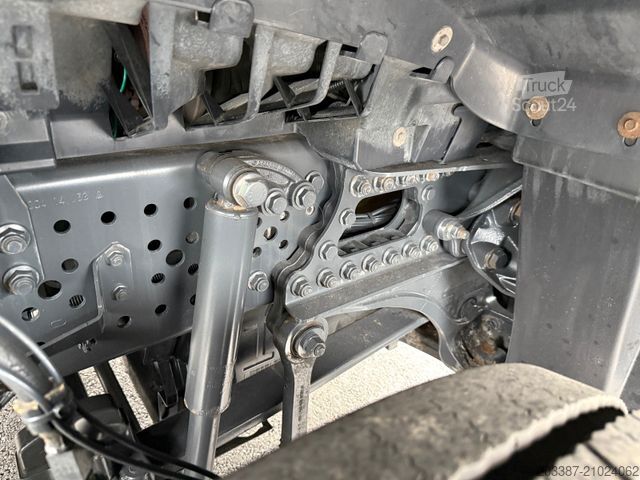 Standaard trekker MERCEDES-BENZ Actros 1843 / Retarder / L StreamSpace