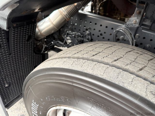 Standaard trekker MERCEDES-BENZ Actros 1843 / Retarder / L StreamSpace