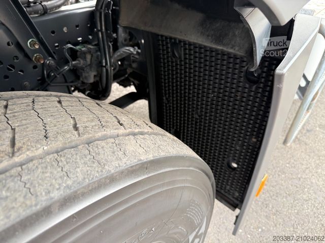 Standaard trekker MERCEDES-BENZ Actros 1843 / Retarder / L StreamSpace